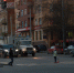 Мужчина в Екатеринбурге регулировал перекресток при помощи зонта - TagilCity.Ru