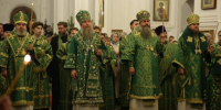 Епископ Феодосий и сонм архипастырей совершили малую вечерню и Всенощное бдение в Верхотурском мужском монастыре во Дни святого Симеона - Нижнетагильская епархия