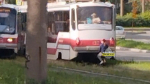 Не только мальчишки: в Тагиле очевидцы засняли девочку-зацепера на трамвае