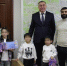 Свердловчане затравили многодетную семью азербайджанцев из‑за новогодних подарков от чиновника - ИА Все новости