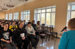 Фото. Студенты демидовского колледжа и педагогического института на встрече с писателями